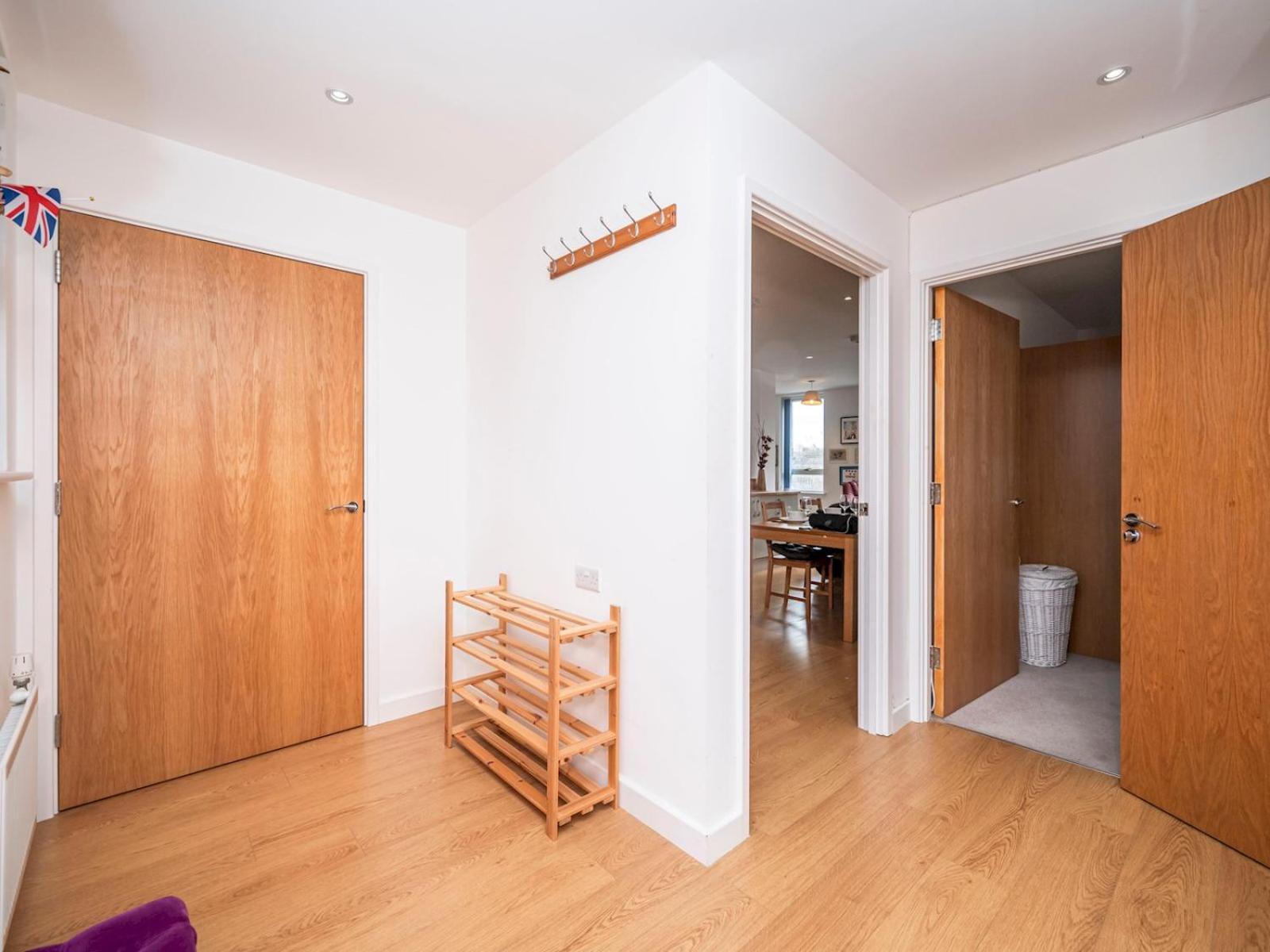 London Apartment Near Tower Bridge And Tube Pass The Keys Exterior foto