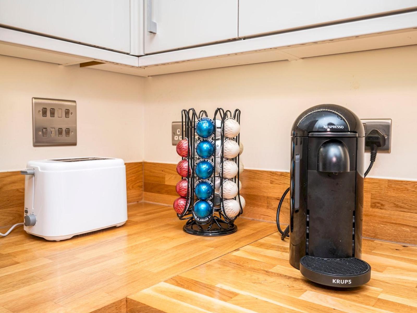 London Apartment Near Tower Bridge And Tube Pass The Keys Exterior foto