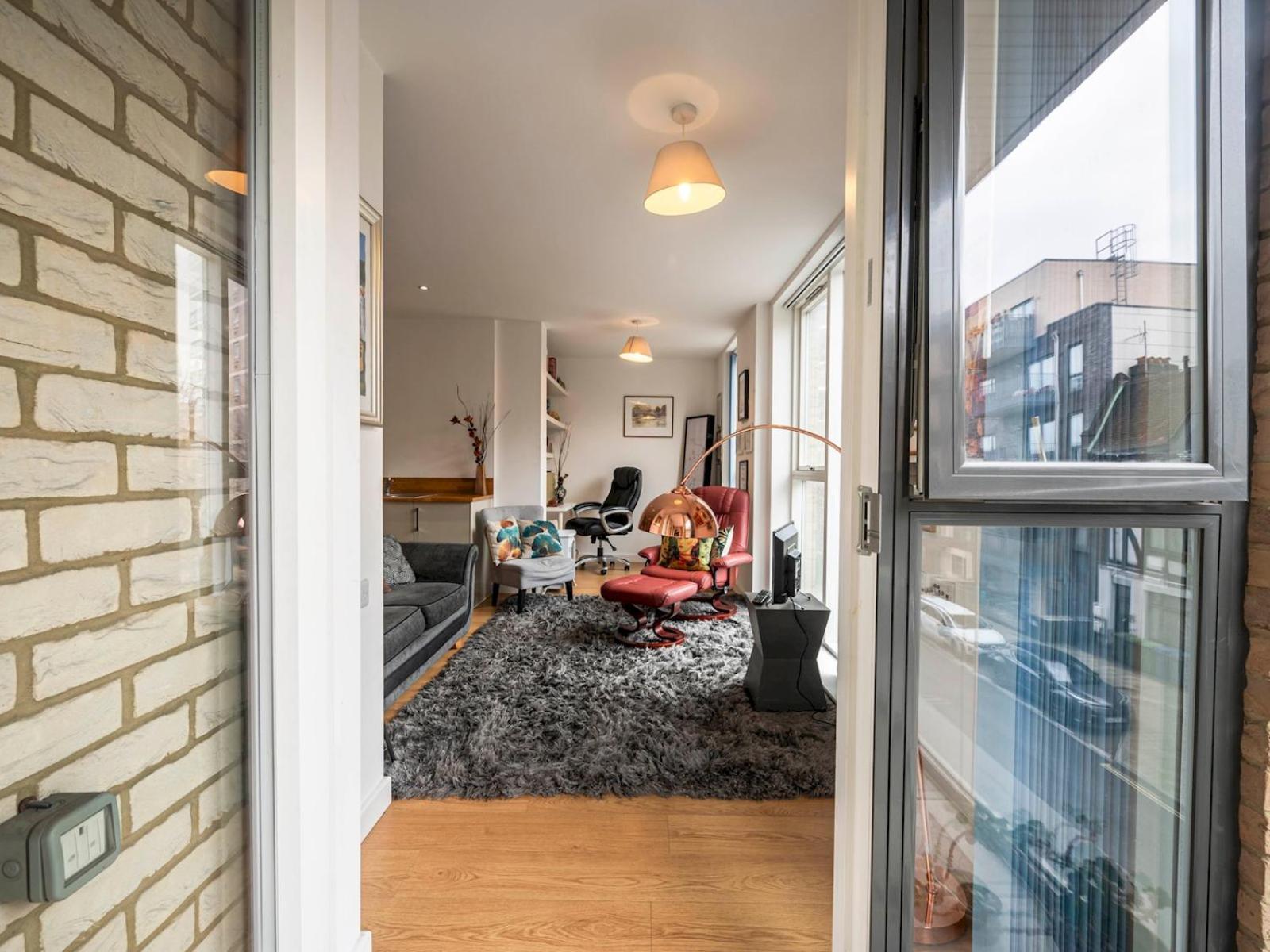 London Apartment Near Tower Bridge And Tube Pass The Keys Exterior foto