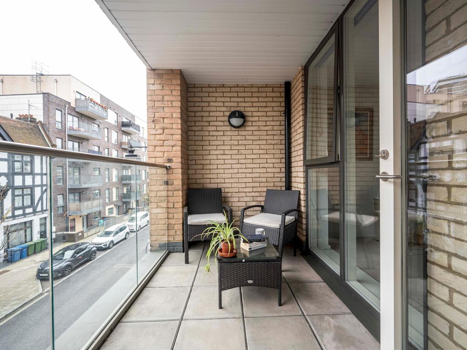 London Apartment Near Tower Bridge And Tube Pass The Keys Exterior foto